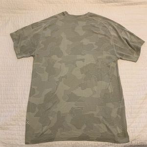 Lululemon Metal Vent Tech Tee